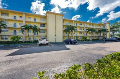 9949 Sandalfoot Blvd #538 1