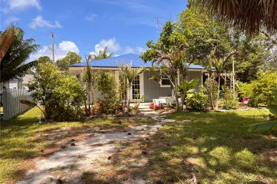 1125 SW 15th Ave Sw 1