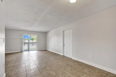11505 NW 22nd Ave #102 1