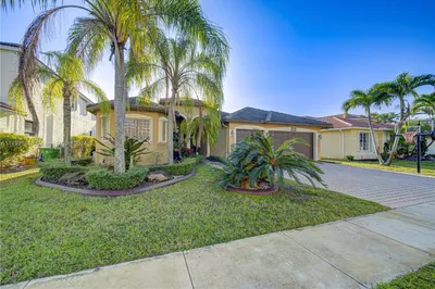 3165 SW 189th Ter 1