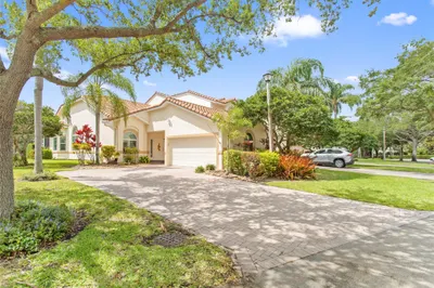 668 W Palm Aire Dr #668 1