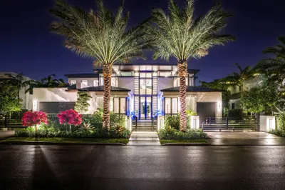 207 W Coconut Palm Road 1