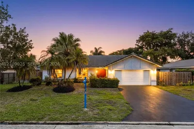 251 NW 92nd Ave 1