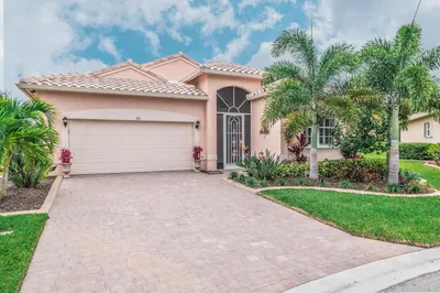 316 NW Sea Crest Court 1