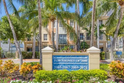 2069 S Ocean Dr #TH12 1
