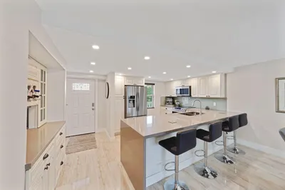 321 SE 3RD Street #308 1