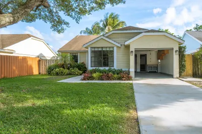 01 Front house