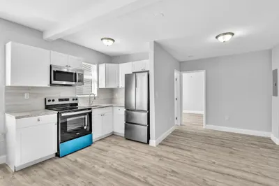 1142 SW 4th Street #10 1