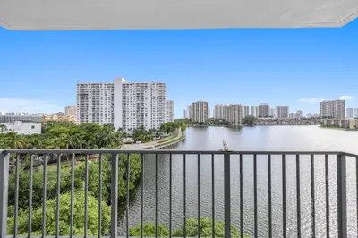 2780 NE 183rd Street #716 1