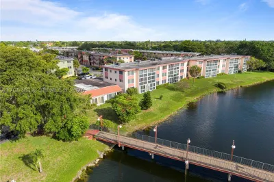 5950 Del Lago Cir #106 1