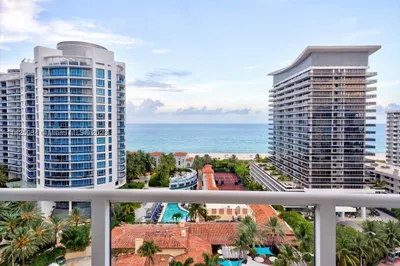 5900 Collins Ave #1602 1