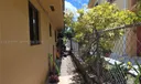 233 E 7th St Photo