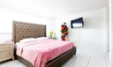 835 W 41st St #63 Photo