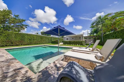 1028 NE 35th Street 1