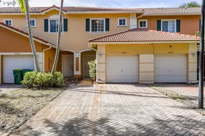 6527 Catalina Lane 1