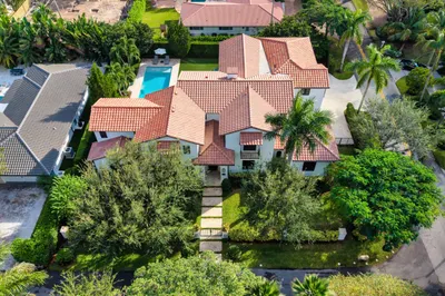 898 Hibiscus Street 1