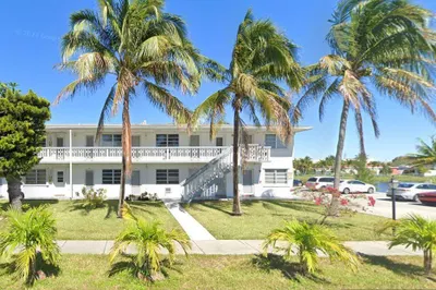 15 NW 204 ST #19 1