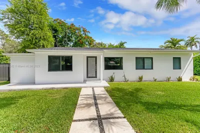5895 SW 50th Ter 1