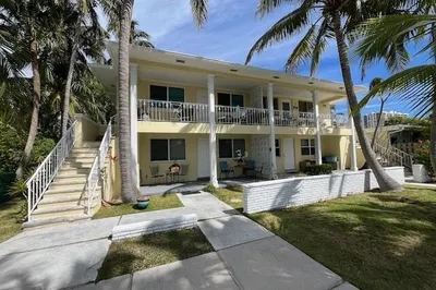 1172 Surf Road #A3 1