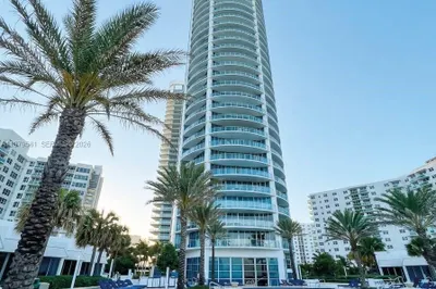 3101 S Ocean Dr #3102 1