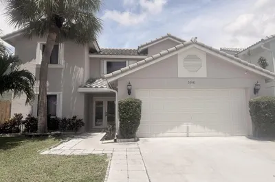 5941 Strawberry Lakes Circle 1