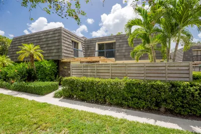211 2nd Terrace 1