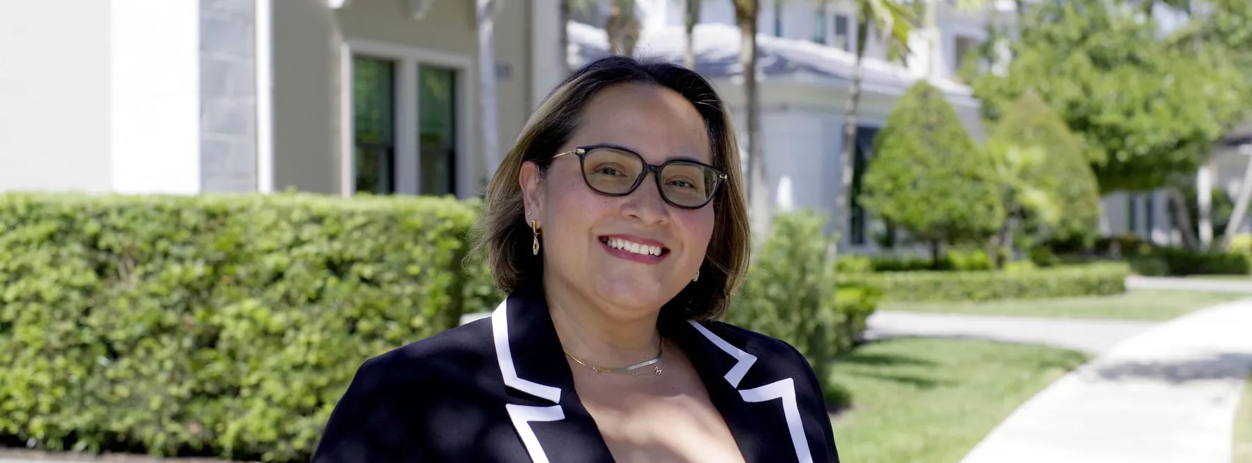 Agentes de Bienes Raíces que Hablan Español en Palm Beach County
