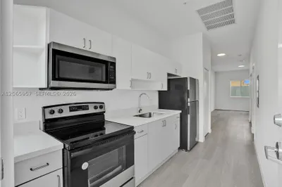 1567 NW 1st St #6 1