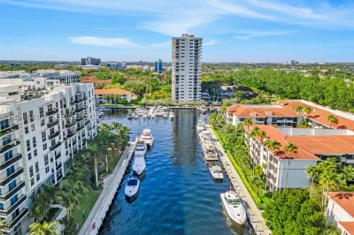 3200 Port Royale Dr N #205 1