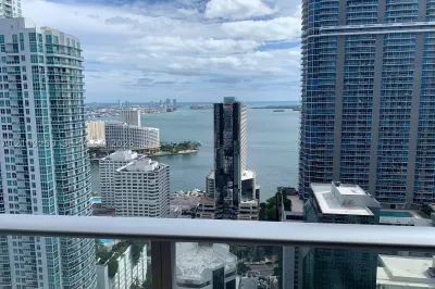 1010 Brickell Ave #3704 1
