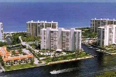 4201 N Ocean Boulevard #308 1