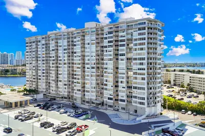 18021 Biscayne Blvd #1102 1