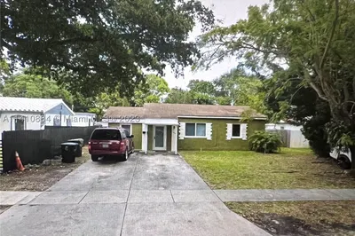 1215 NE 133rd St 1