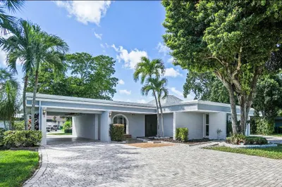 5703 Melaleuca Dr 1