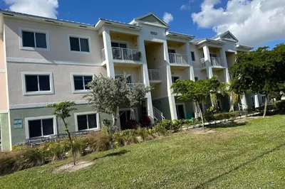 1553 Florida Mango Road #104 1
