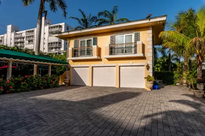 901 Bermuda Gardens Road #2 1