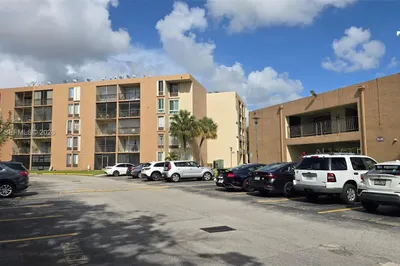 9120 Fontainebleau Blvd #501 1