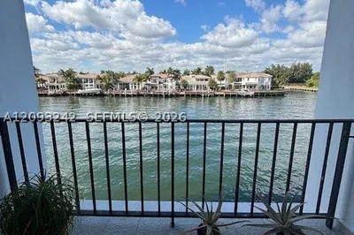 1400 S Ocean Dr #304 1