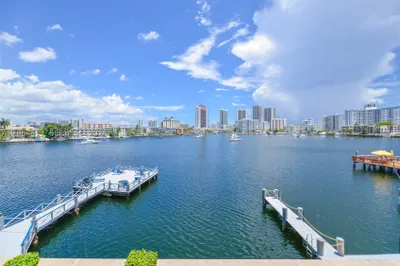 430 Golden Isles Dr #306 1