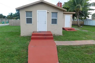 2460 NW 61st St 1