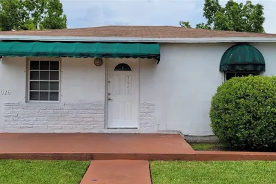 3641 NW 15th St 1