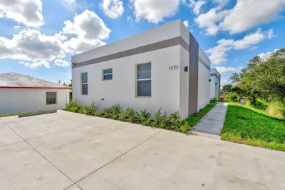 1177 W 37th Street 1