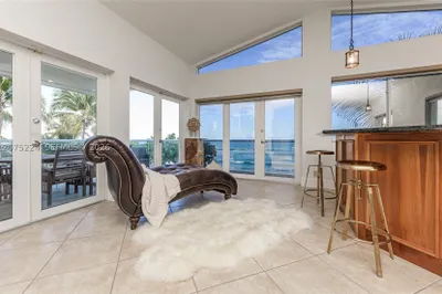 302 Balboa St 0 1