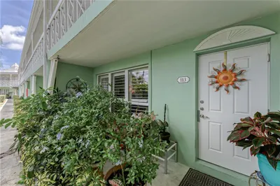 2124 NE 5th Avenue #113 1