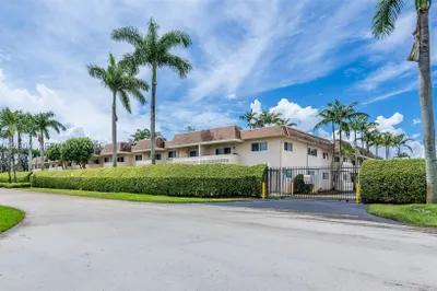 14500 SW 88th Ave #241 1