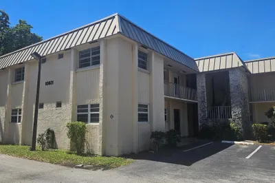 10821 N Military Trail #4 1