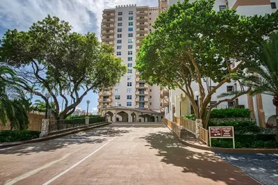1865 S Ocean Dr #17E 1