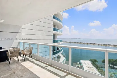 2127 Brickell Ave #2205 1