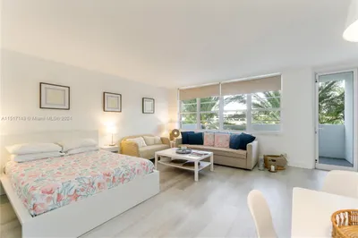 100 Lincoln Rd #312 1