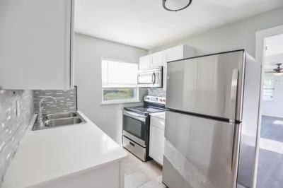 1107 Avenue F Avenue 1